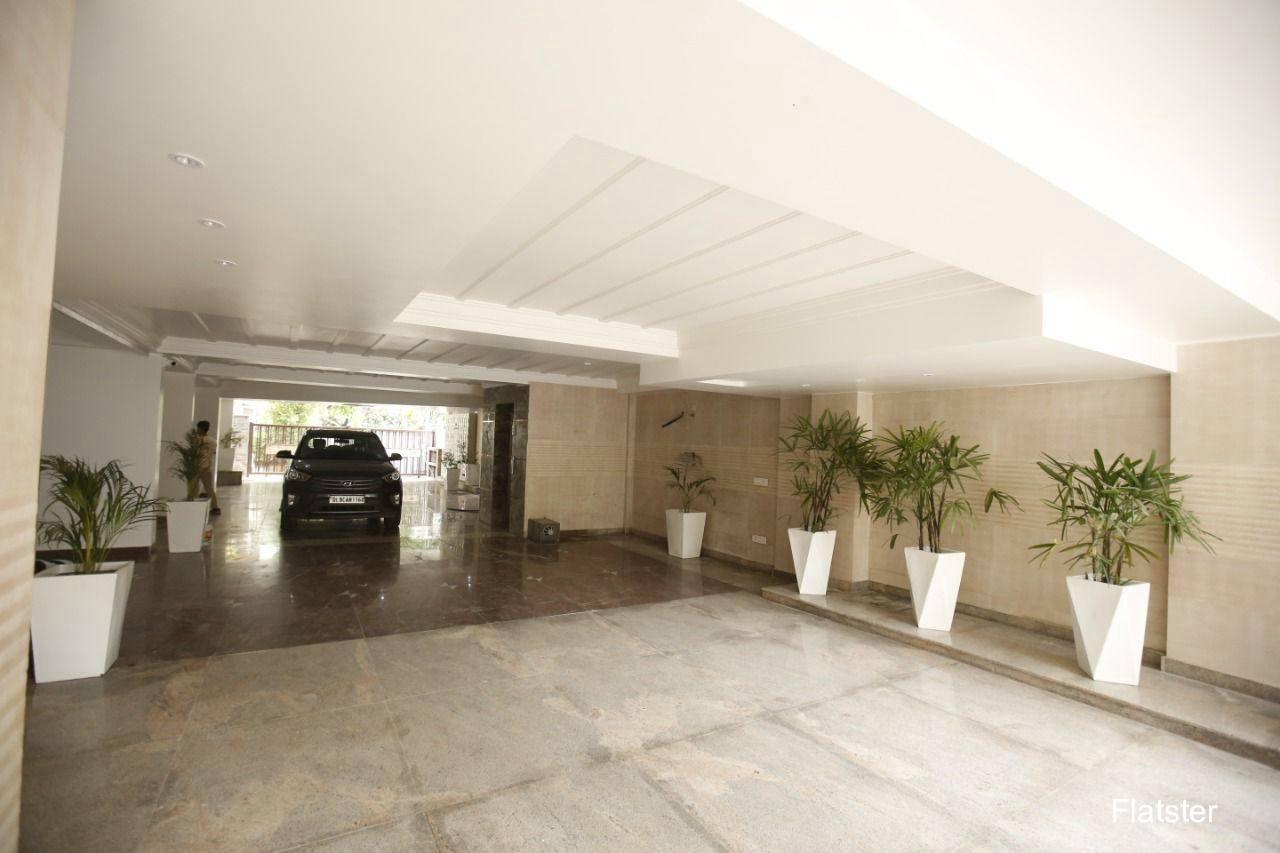 Fully Furnished 1BHK - Image 4