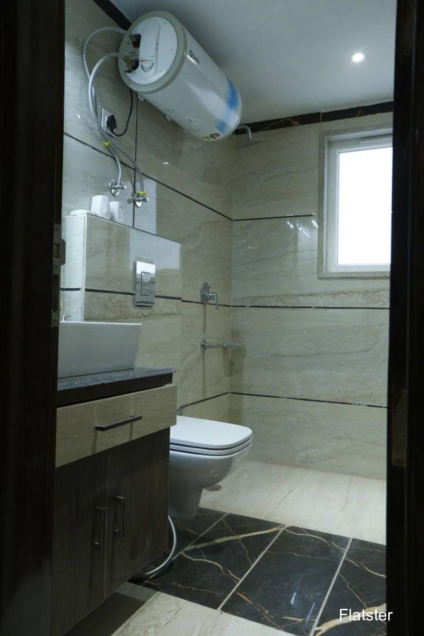 Fully Furnished 1BHK - Image 5