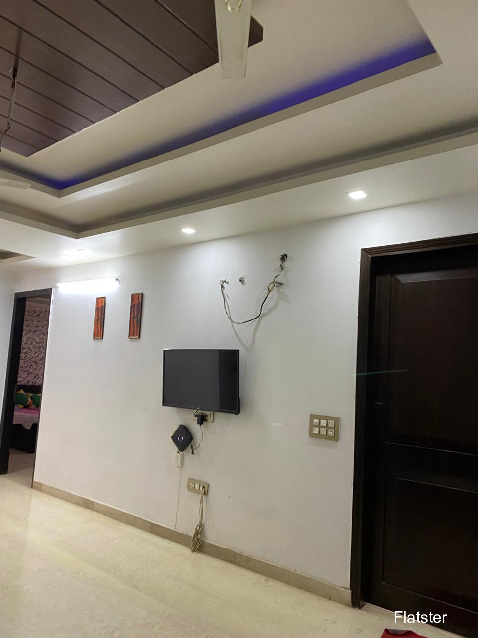 Fully Furnished 1BHK - Image 5