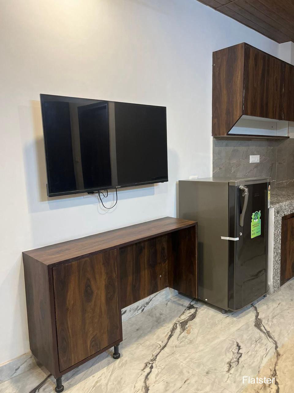 Fully Furnished 1RK - Image 5