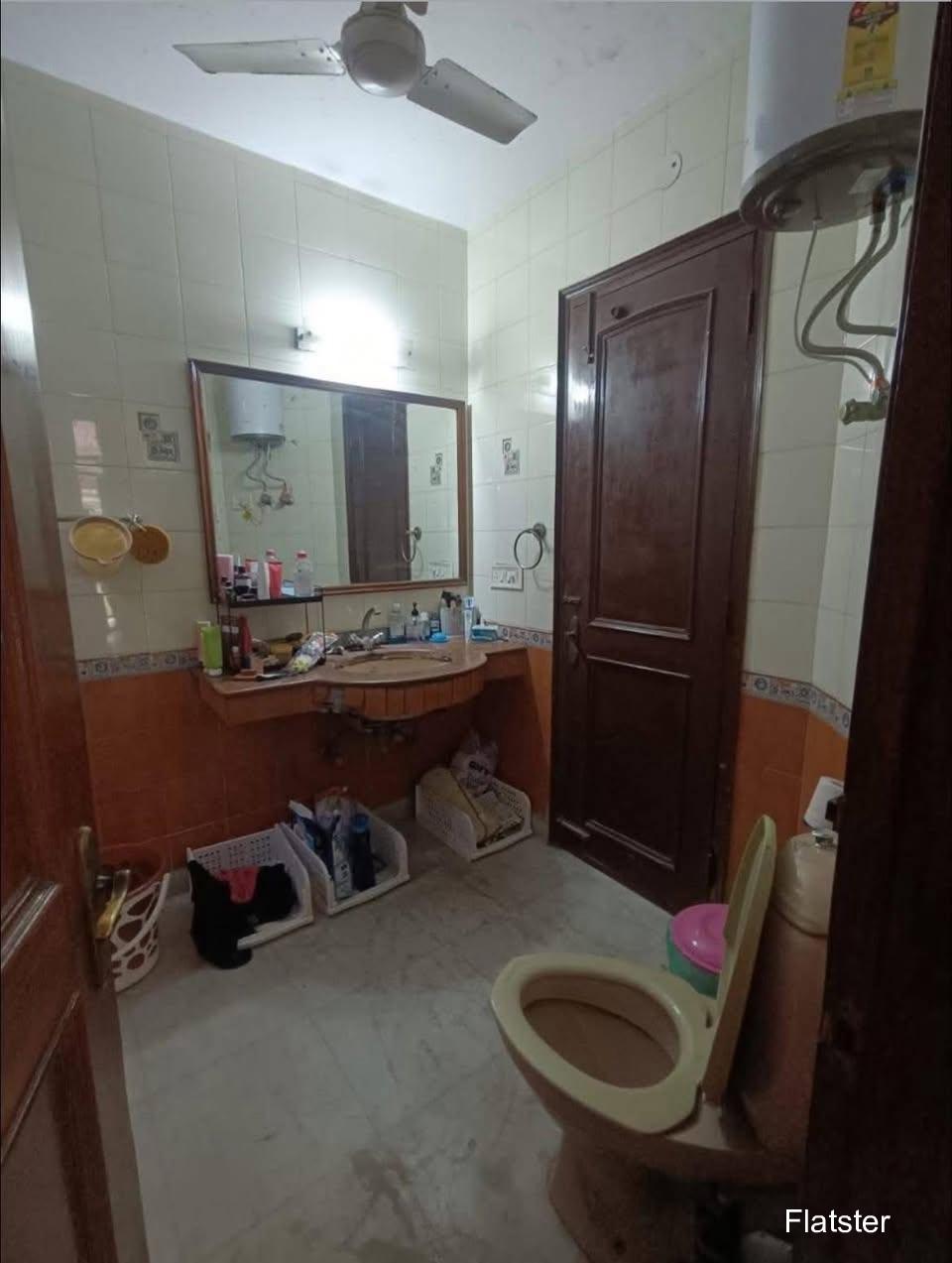 Fully Furnished 3BHK - Image 2