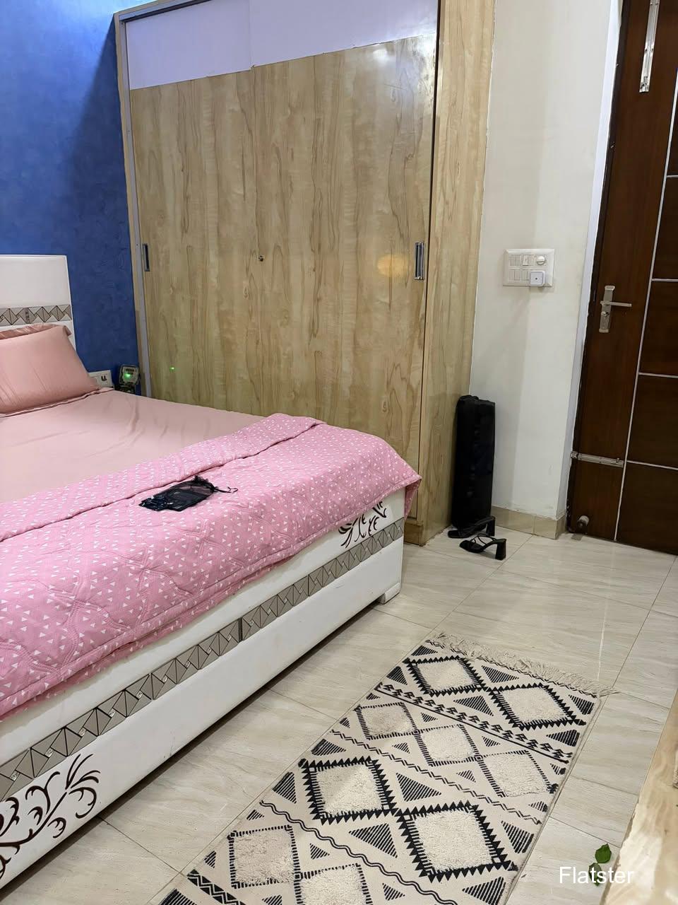 Fully Furnished 3BHK - Image 2