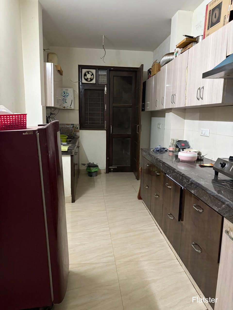Fully Furnished 3BHK - Image 5