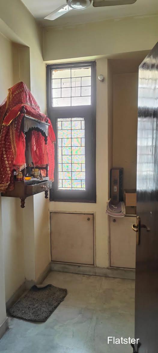Fully Furnished 3BHK - Image 3