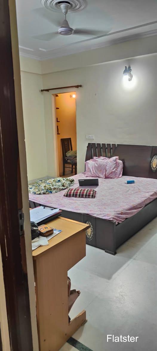 Fully Furnished 3BHK - Image 4