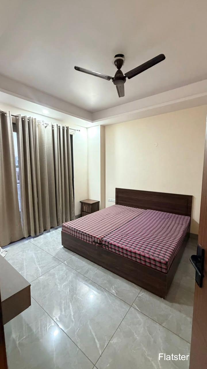 Fully Furnished 3BHK - Image 4