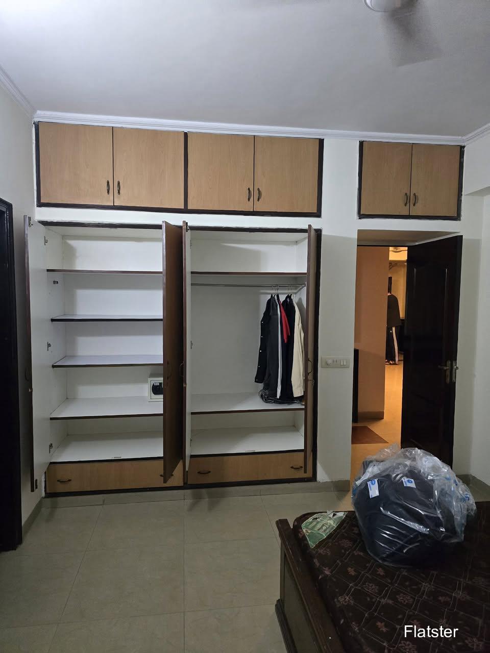 Fully Furnished 3BHK - Image 3