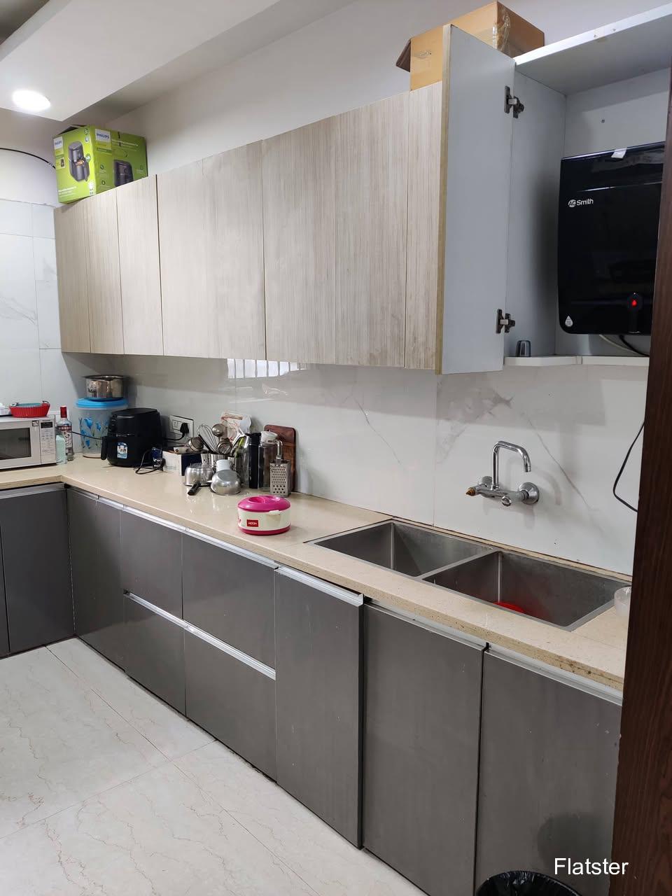 Fully Furnished 4BHK - Image 5