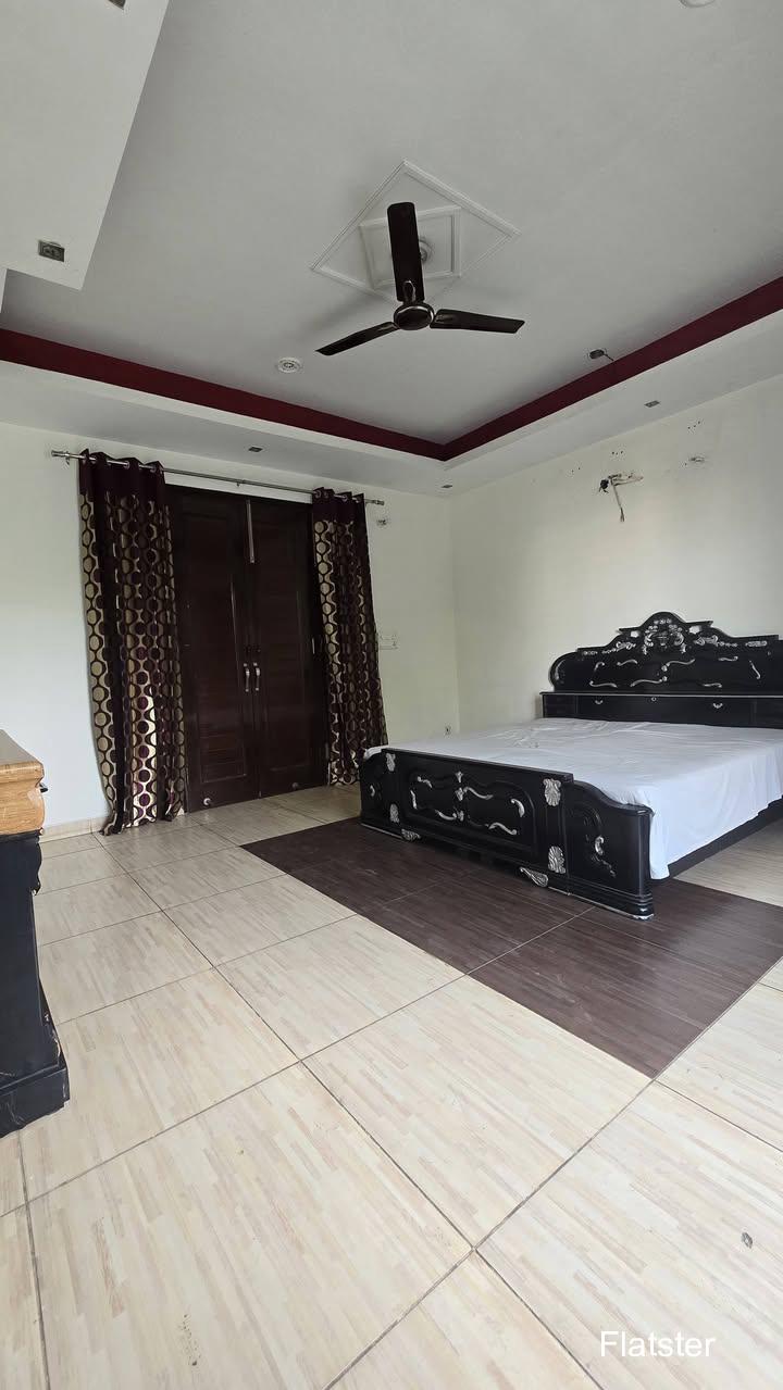 Fully Furnished 4BHK - Image 4