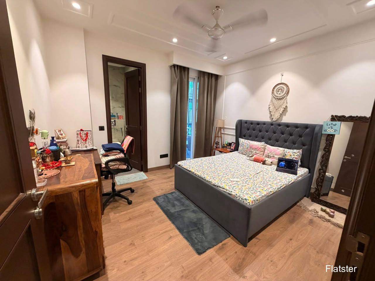 Semi Furnished 3BHK - Main Image