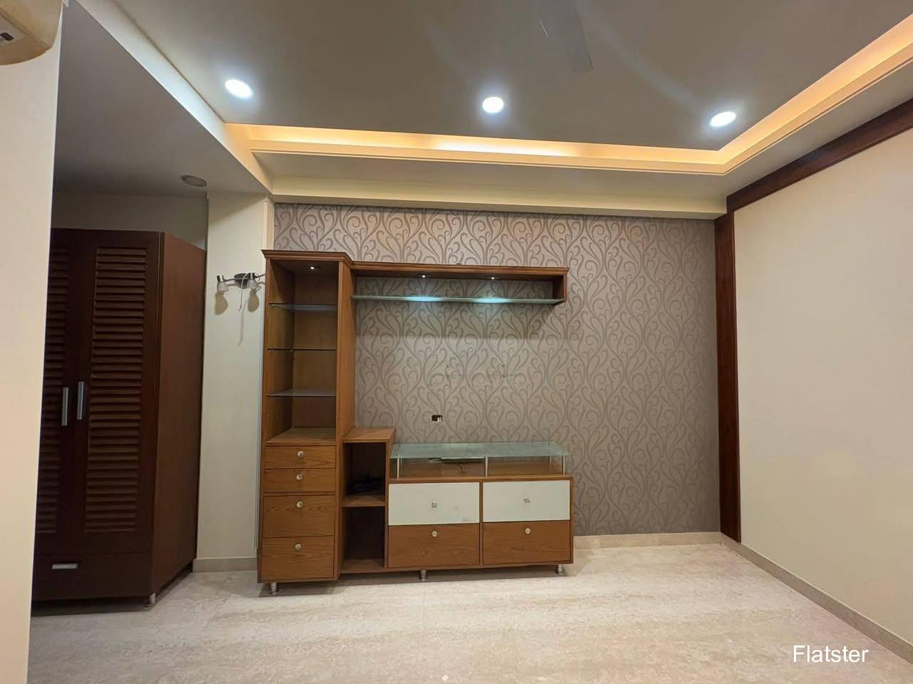 Semi Furnished 3BHK - Image 4
