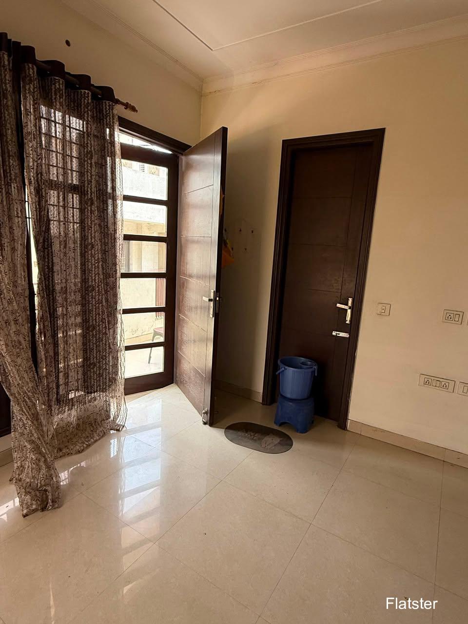 Semi Furnished 3BHK - Image 4