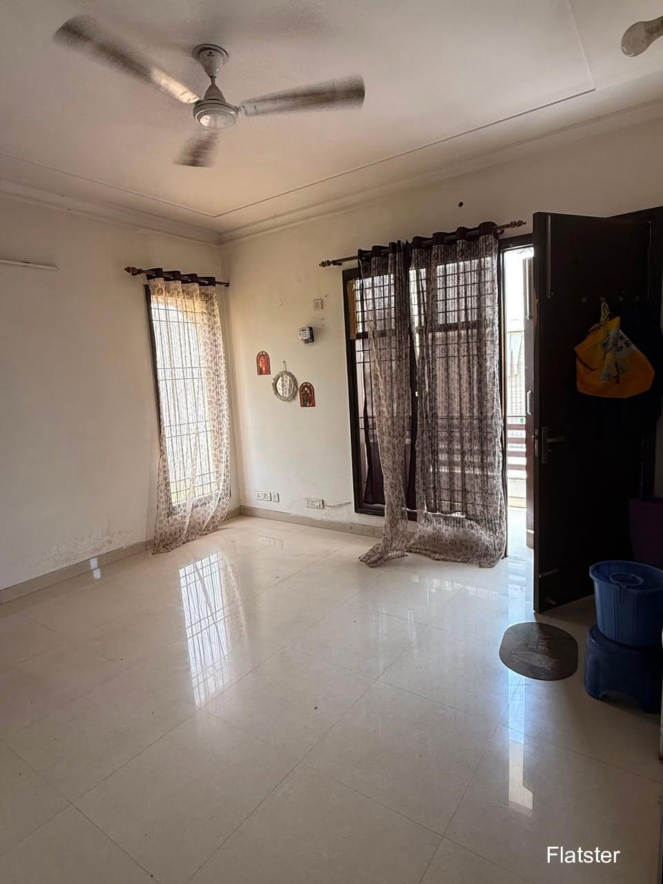 Semi Furnished 3BHK - Image 5