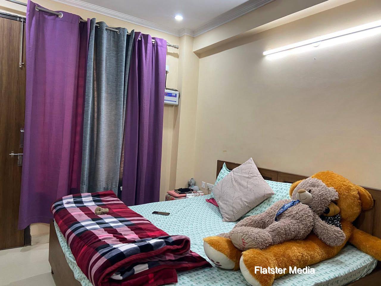 1BHK - Sector 45, 52